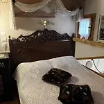 Σαλέ Family Friendly In Livadi